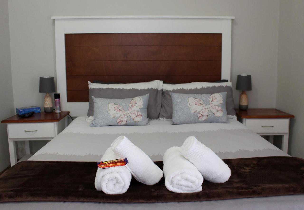 Tranquility Self Catering Hotel Luderitz Ngoại thất bức ảnh