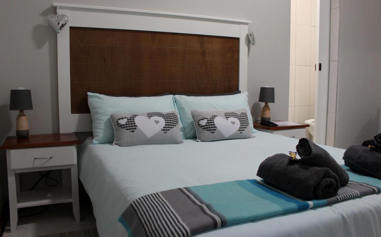 Tranquility Self Catering Hotel Luderitz Ngoại thất bức ảnh