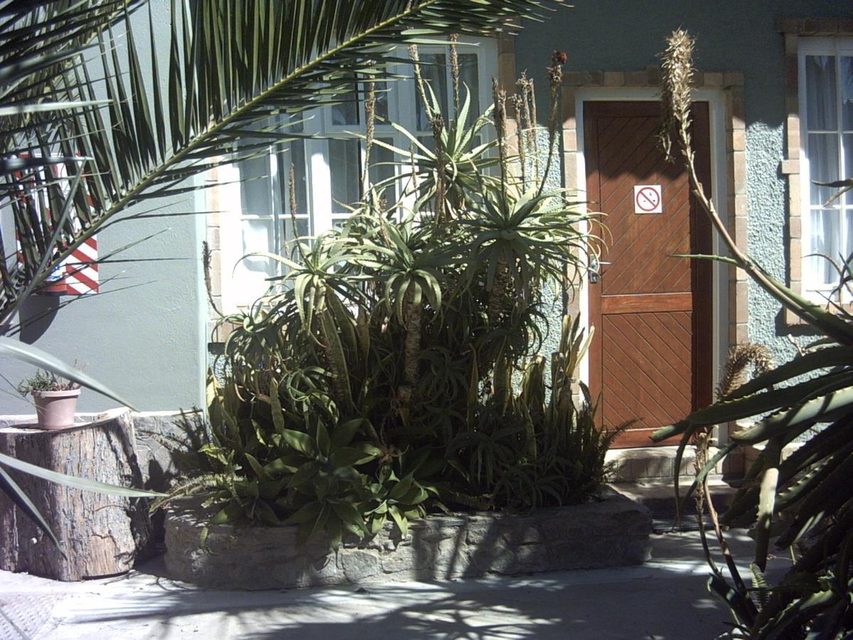 Tranquility Self Catering Hotel Luderitz Ngoại thất bức ảnh