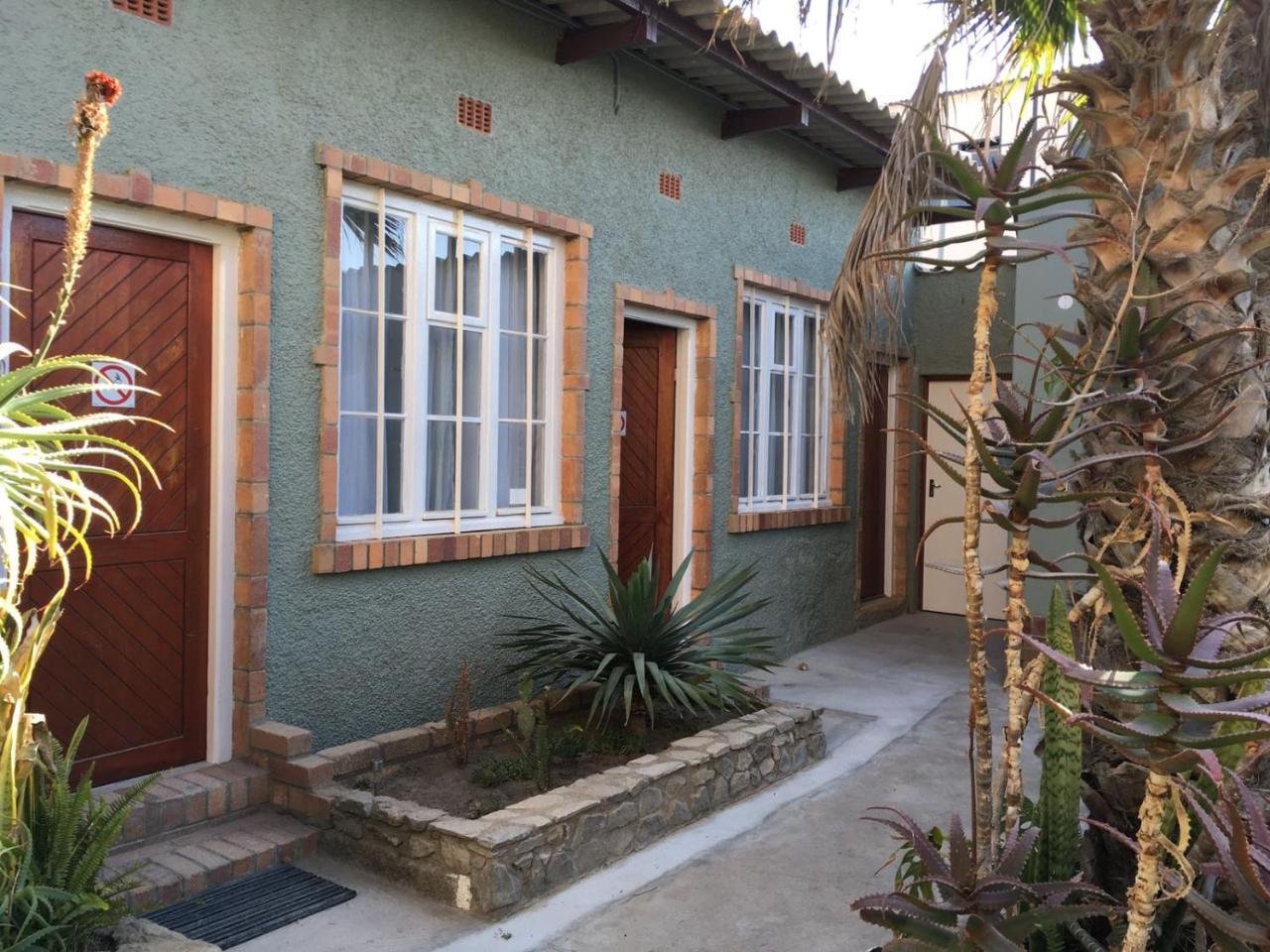 Tranquility Self Catering Hotel Luderitz Ngoại thất bức ảnh