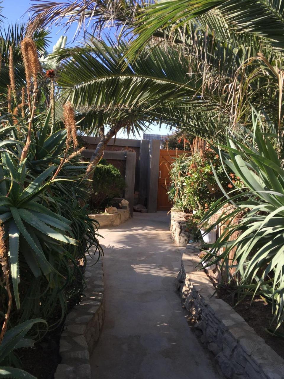 Tranquility Self Catering Hotel Luderitz Ngoại thất bức ảnh