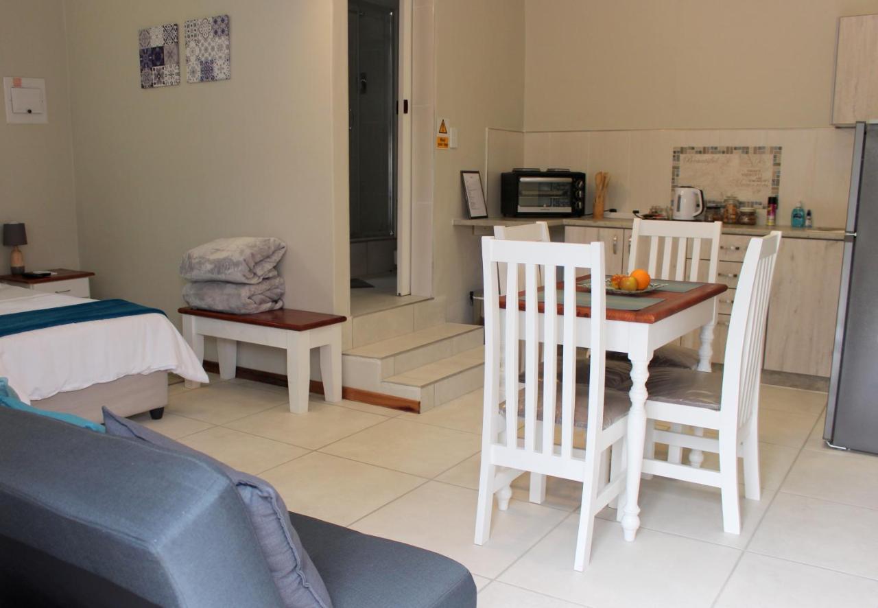 Tranquility Self Catering Hotel Luderitz Ngoại thất bức ảnh