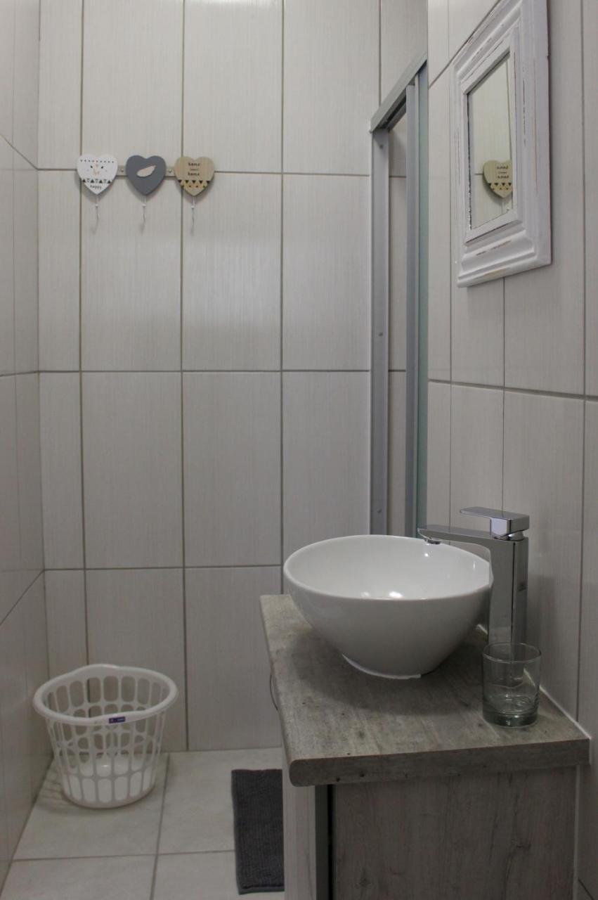 Tranquility Self Catering Hotel Luderitz Ngoại thất bức ảnh